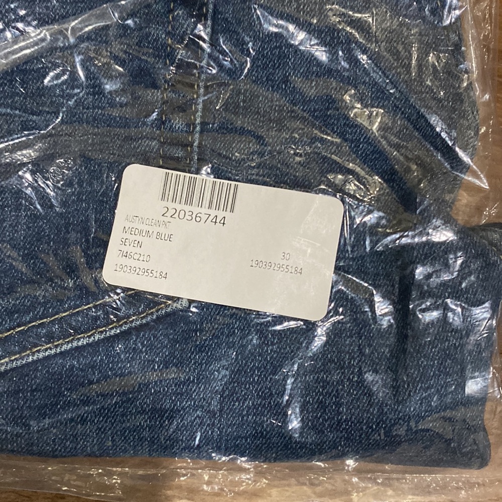 7 jeans - Picture 2 of 4